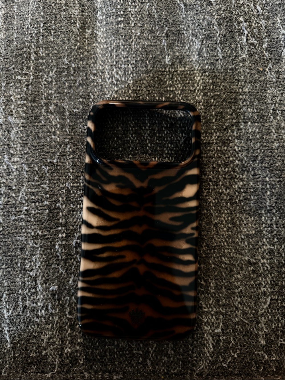 iPhone 17 Pro MAX- Tiger Stripe "it girl" Velvet Caviar